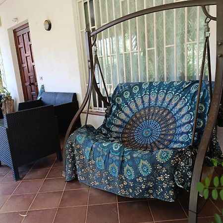 Casa In Giardino A Pochi Passi Dal Mare Palermo Exterior foto